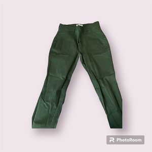 Size 4 women’s skinny cargos